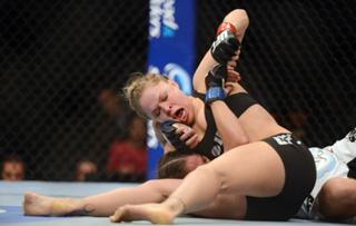 Ronda Rousey feet photo thumbnail