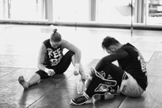 Ronda Rousey feet photo thumbnail