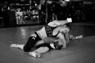 Ronda Rousey feet photo thumbnail