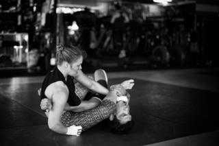 Ronda Rousey feet photo thumbnail