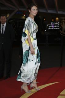Olga Kurylenko feet photo thumbnail