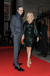 Denise Van Outen feet photo thumbnail