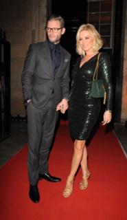 Denise Van Outen feet photo thumbnail