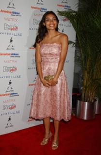 Rosario Dawson feet photo thumbnail