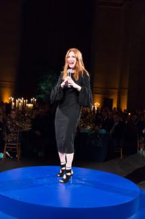 Julianne Moore feet photo thumbnail