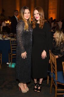Julianne Moore feet photo thumbnail
