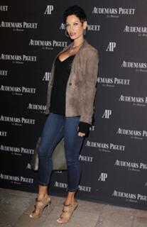 Nicole Murphy feet photo thumbnail