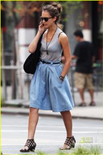 Jessica Alba feet photo thumbnail