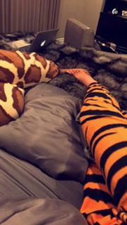 Kylie Jenner feet photo thumbnail