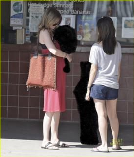 Ellen Pompeo feet photo thumbnail