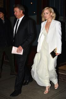 Jennifer Lawrence feet photo thumbnail