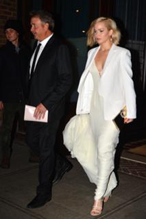 Jennifer Lawrence feet photo thumbnail