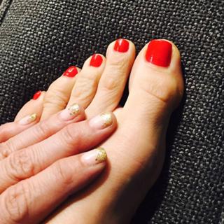 Catherine Bell feet photo thumbnail