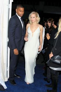 Jennifer Lawrence feet photo thumbnail