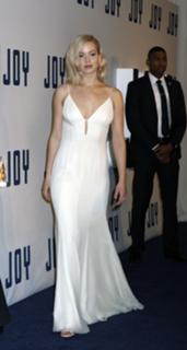 Jennifer Lawrence feet photo thumbnail