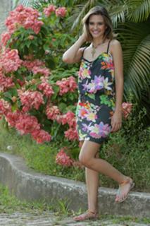 Juliana Paiva feet photo thumbnail