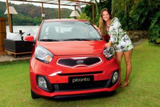 Juliana Paiva feet photo thumbnail
