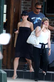 Sandra Bullock feet photo thumbnail