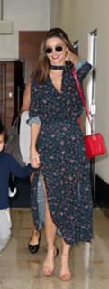 Miranda Kerr feet photo thumbnail