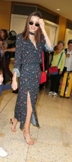 Miranda Kerr feet photo thumbnail
