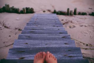 Bruna Marquezine feet photo thumbnail