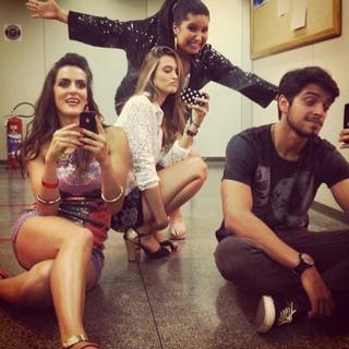 Juliana Paiva feet photo thumbnail