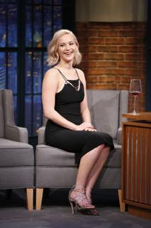 Jennifer Lawrence feet photo thumbnail