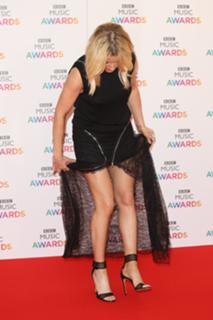 Ellie Goulding feet photo thumbnail
