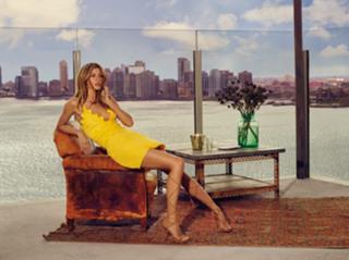 Gisele Bündchen feet photo thumbnail
