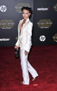 Karrueche Tran feet photo thumbnail
