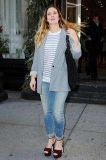 Drew Barrymore feet photo thumbnail