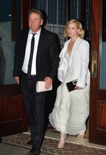 Jennifer Lawrence feet photo thumbnail