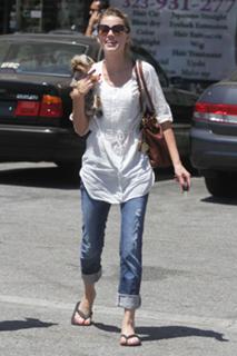 Amber Heard feet photo thumbnail