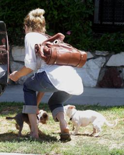 Amber Heard feet photo thumbnail