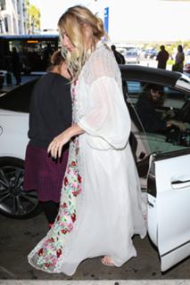 Kesha feet photo thumbnail