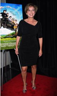 Emma Thompson feet photo thumbnail