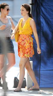 Leighton Meester feet photo thumbnail