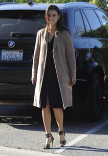 Jamie Chung feet photo thumbnail