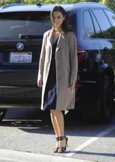 Jamie Chung feet photo thumbnail