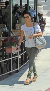 Eva Longoria feet photo thumbnail