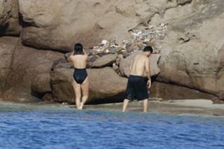 Demi Lovato feet photo thumbnail