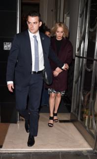Jennifer Lawrence feet photo thumbnail