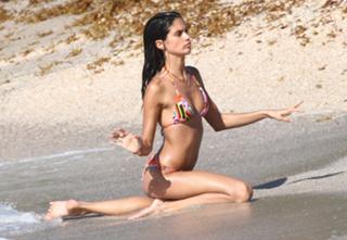 Sara Sampaio feet photo thumbnail