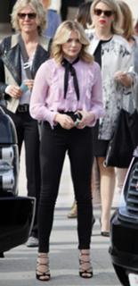 Chloë Grace Moretz feet photo thumbnail