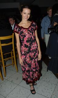 Amy Acker feet photo 1