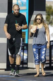 Ronda Rousey feet photo thumbnail