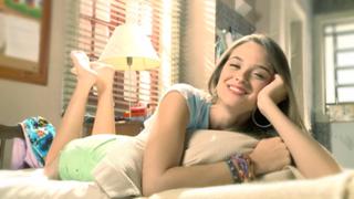 Juliana Paiva feet photo thumbnail