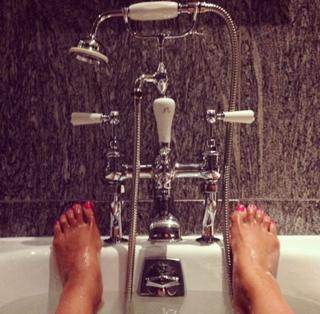 Shay Mitchell feet photo thumbnail