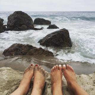 Shay Mitchell feet photo thumbnail