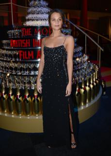 Alicia Vikander feet photo thumbnail
